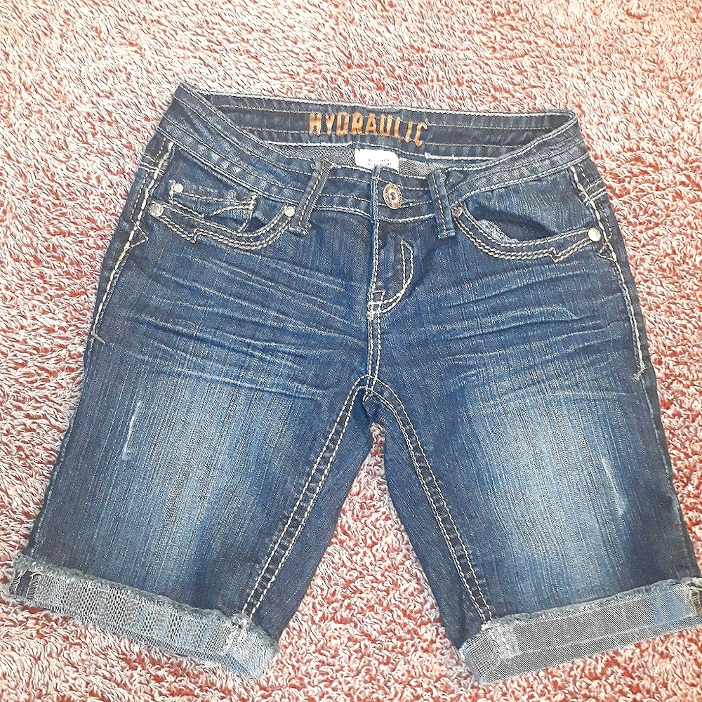 Hydraulic shorts